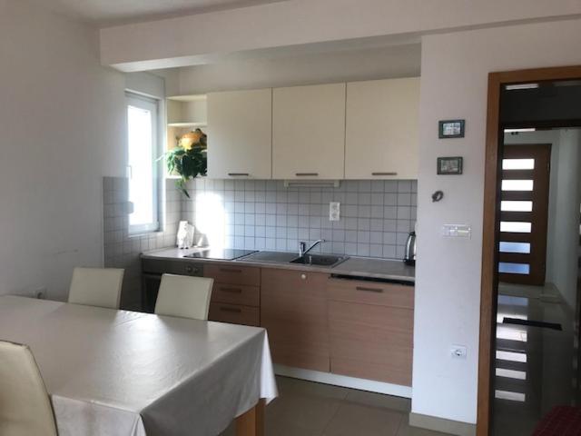 Apartments Marta Дуче Екстер'єр фото