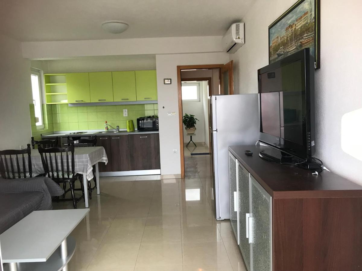 Apartments Marta Дуче Екстер'єр фото